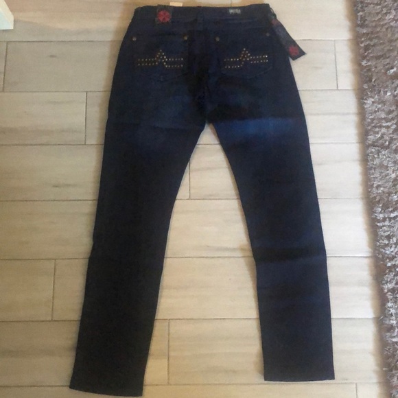 Jeans - Picture 5 of 6